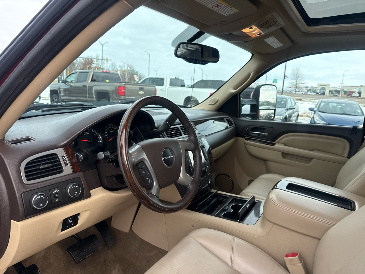 GMC Sierra 3500HD Denali Crew Cab SRW 4WD 2014