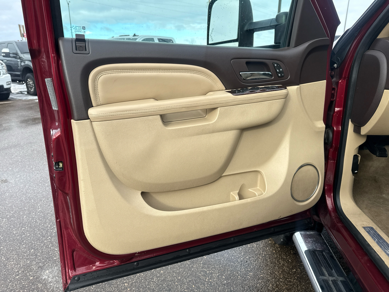 GMC Sierra 3500HD Denali Crew Cab SRW 4WD 2014