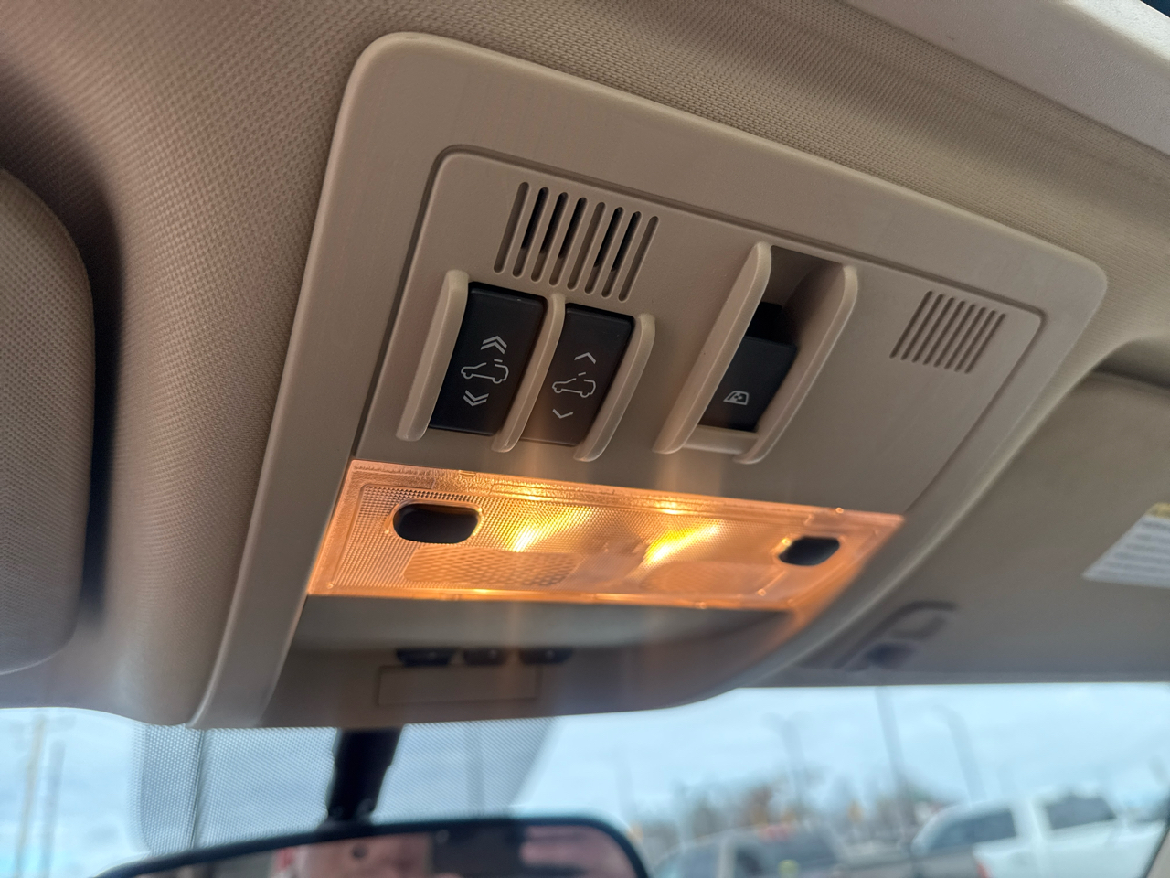 GMC Sierra 3500HD Denali Crew Cab SRW 4WD 2014