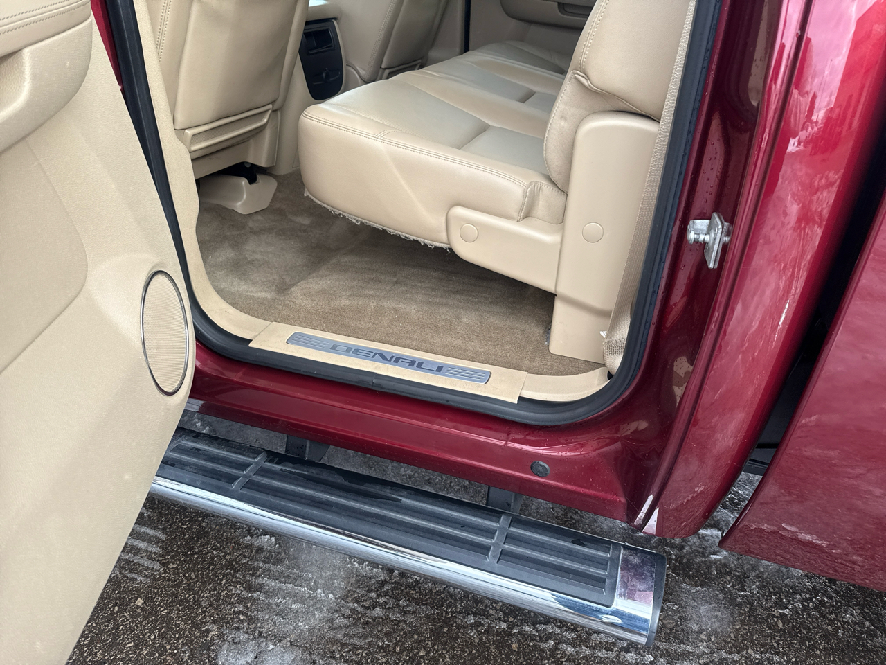 GMC Sierra 3500HD Denali Crew Cab SRW 4WD 2014