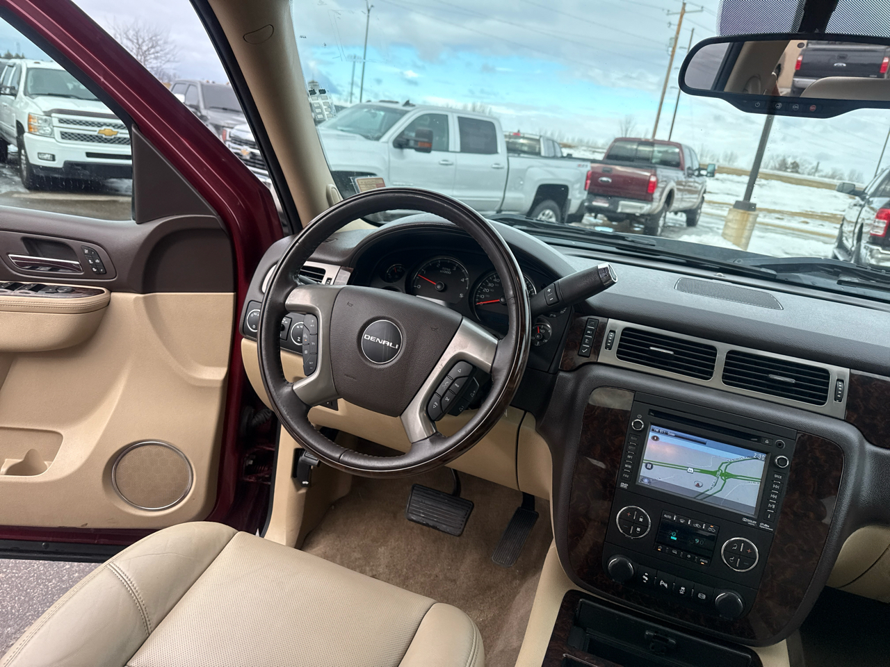 GMC Sierra 3500HD Denali Crew Cab SRW 4WD 2014