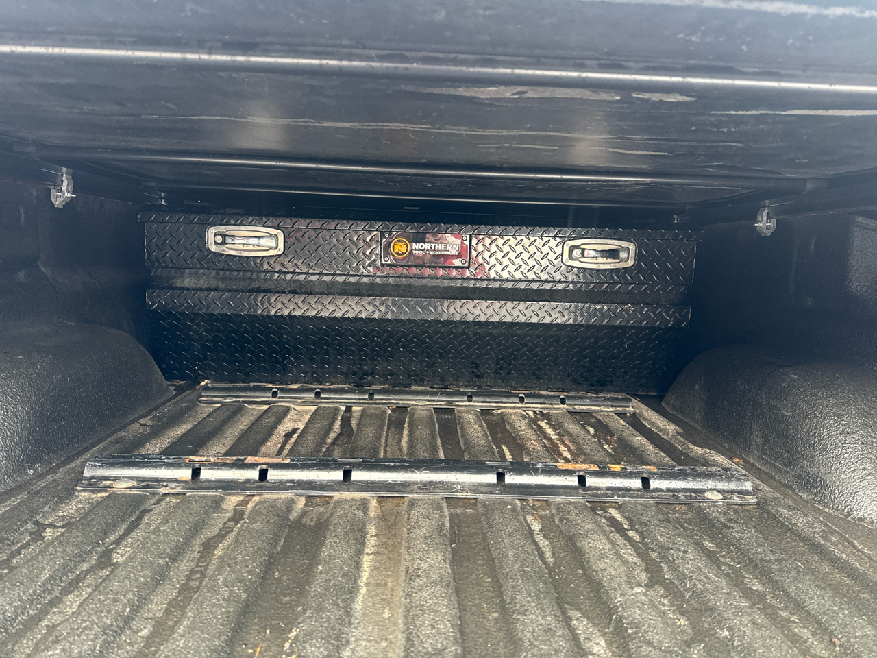 GMC Sierra 3500HD Denali Crew Cab SRW 4WD 2014