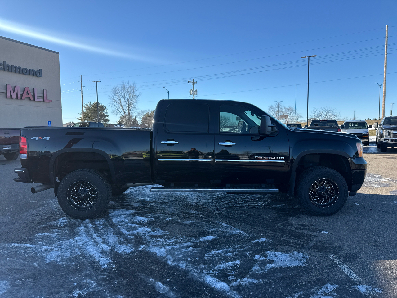 GMC Sierra 3500HD Denali Crew Cab SRW 4WD 2013