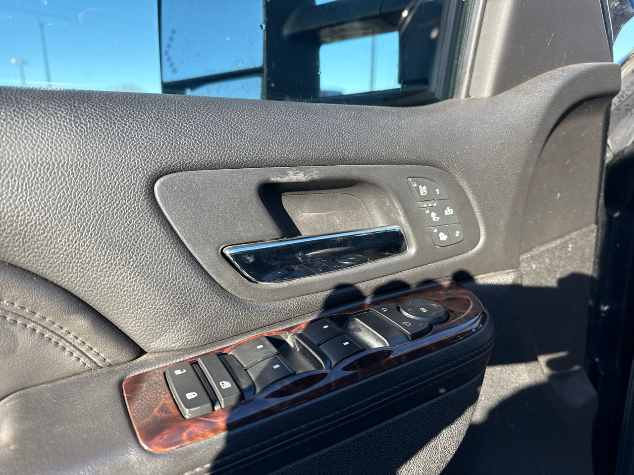 GMC Sierra 3500HD Denali Crew Cab SRW 4WD 2013