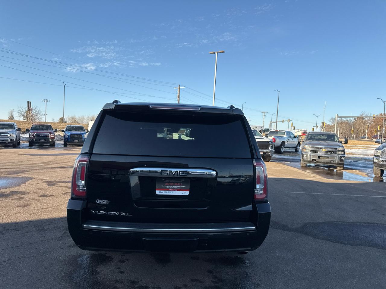 GMC Yukon XL Denali 4WD 2019