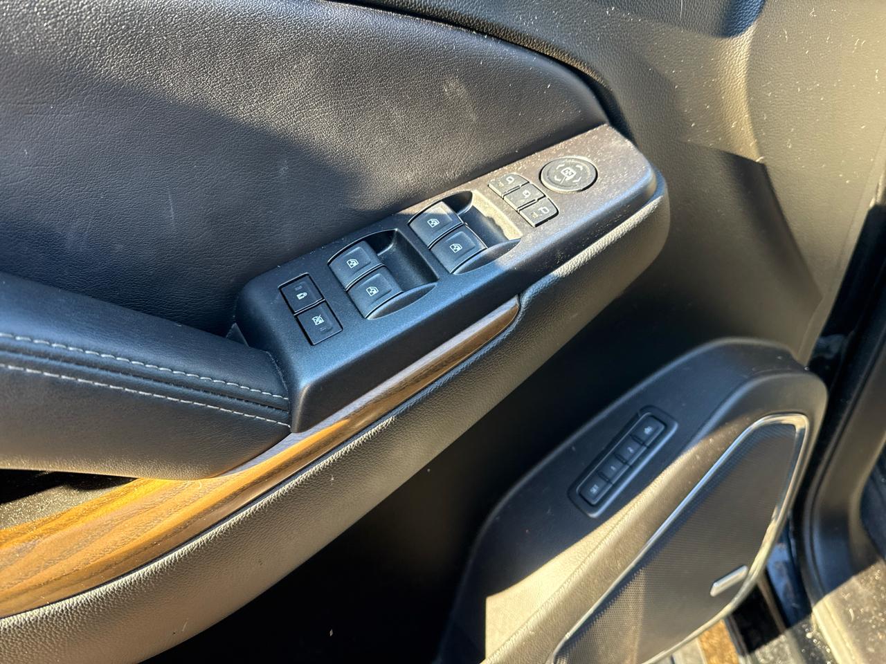 GMC Yukon XL Denali 4WD 2019