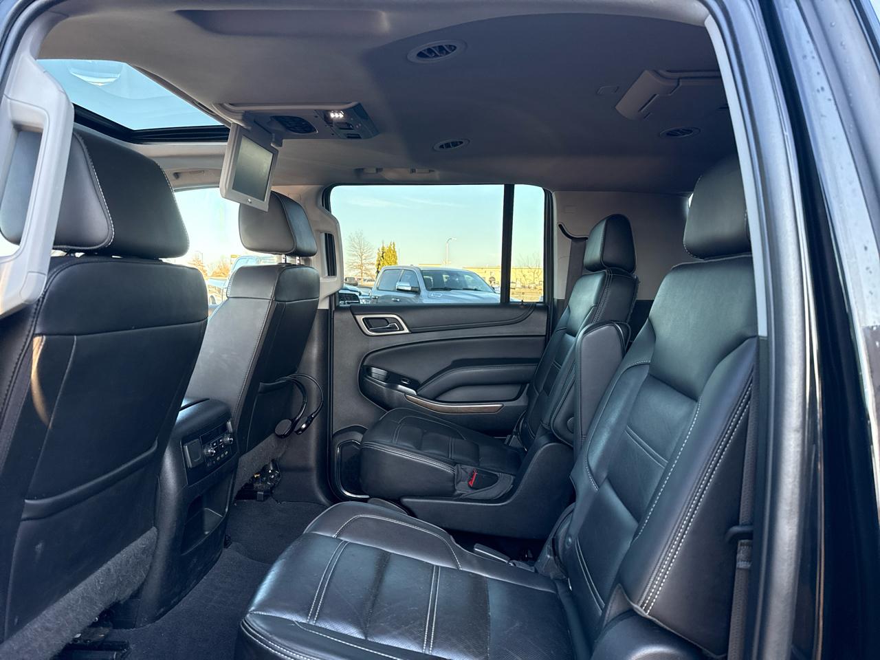 GMC Yukon XL Denali 4WD 2019