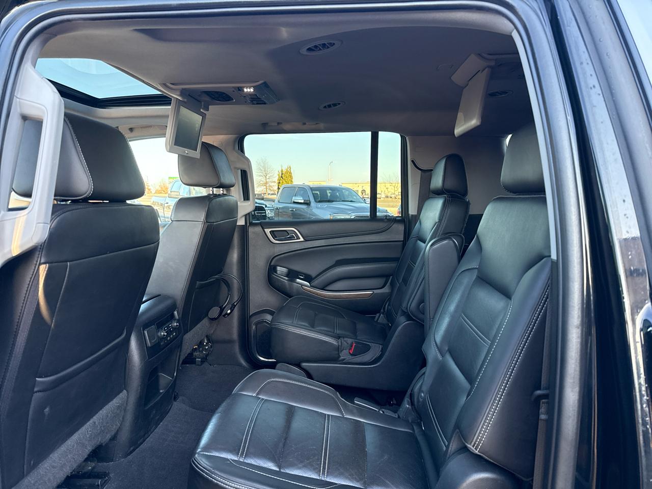 GMC Yukon XL Denali 4WD 2019