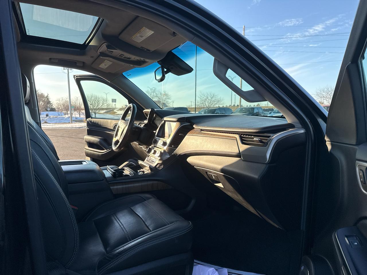 GMC Yukon XL Denali 4WD 2019