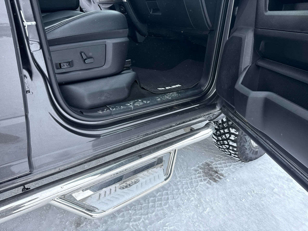 RAM 2500 Laramie Crew Cab SWB 4WD 2018