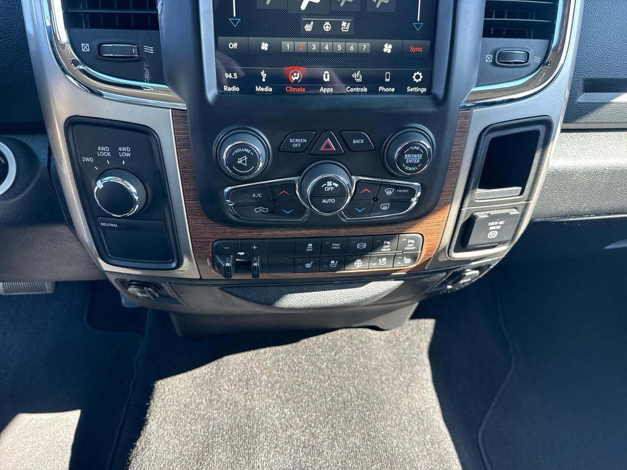 RAM 2500 Laramie Crew Cab SWB 4WD 2018