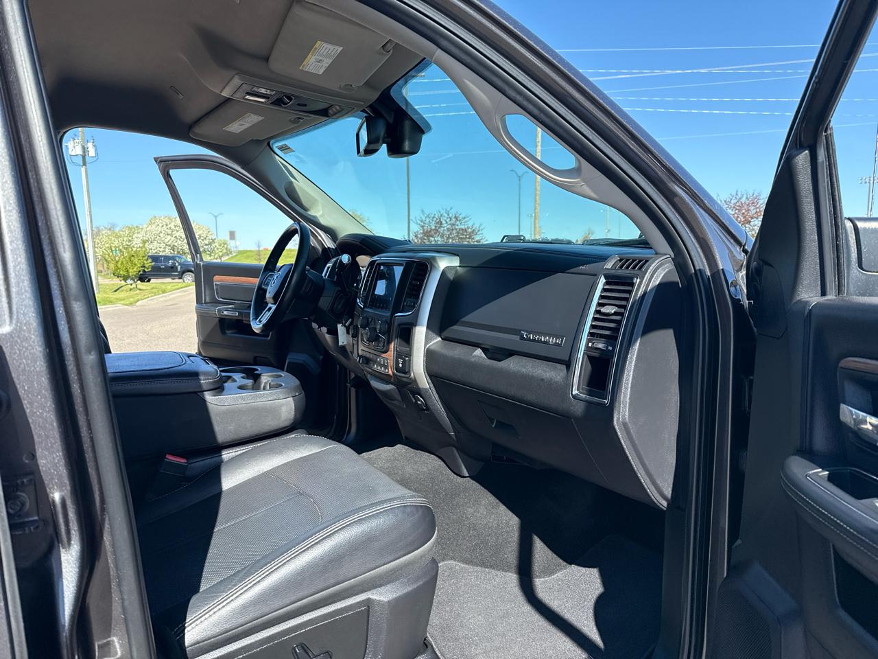 RAM 2500 Laramie Crew Cab SWB 4WD 2018