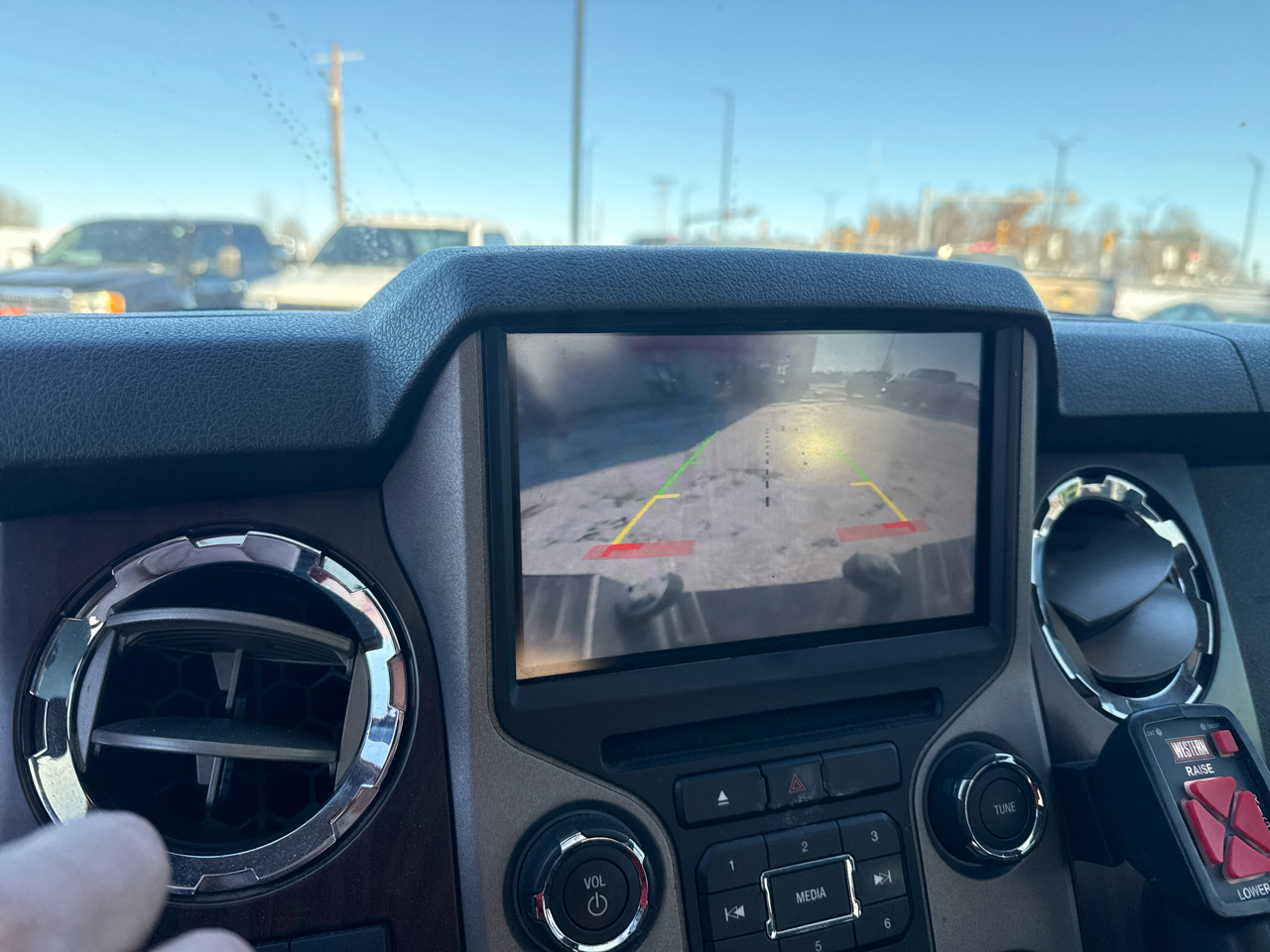 Ford F-350 SD Lariat Crew Cab 4WD 2015