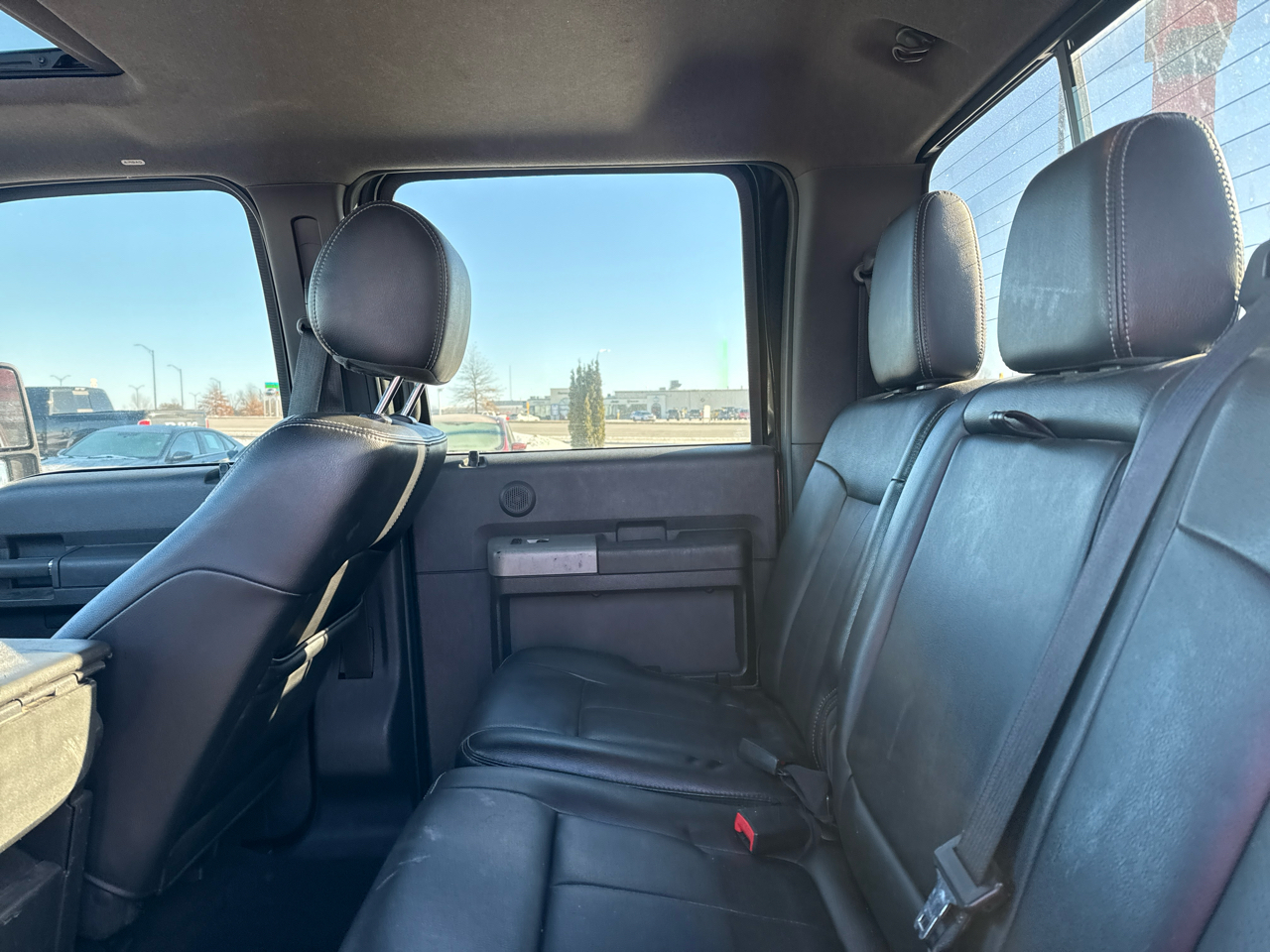 Ford F-350 SD Lariat Crew Cab 4WD 2015