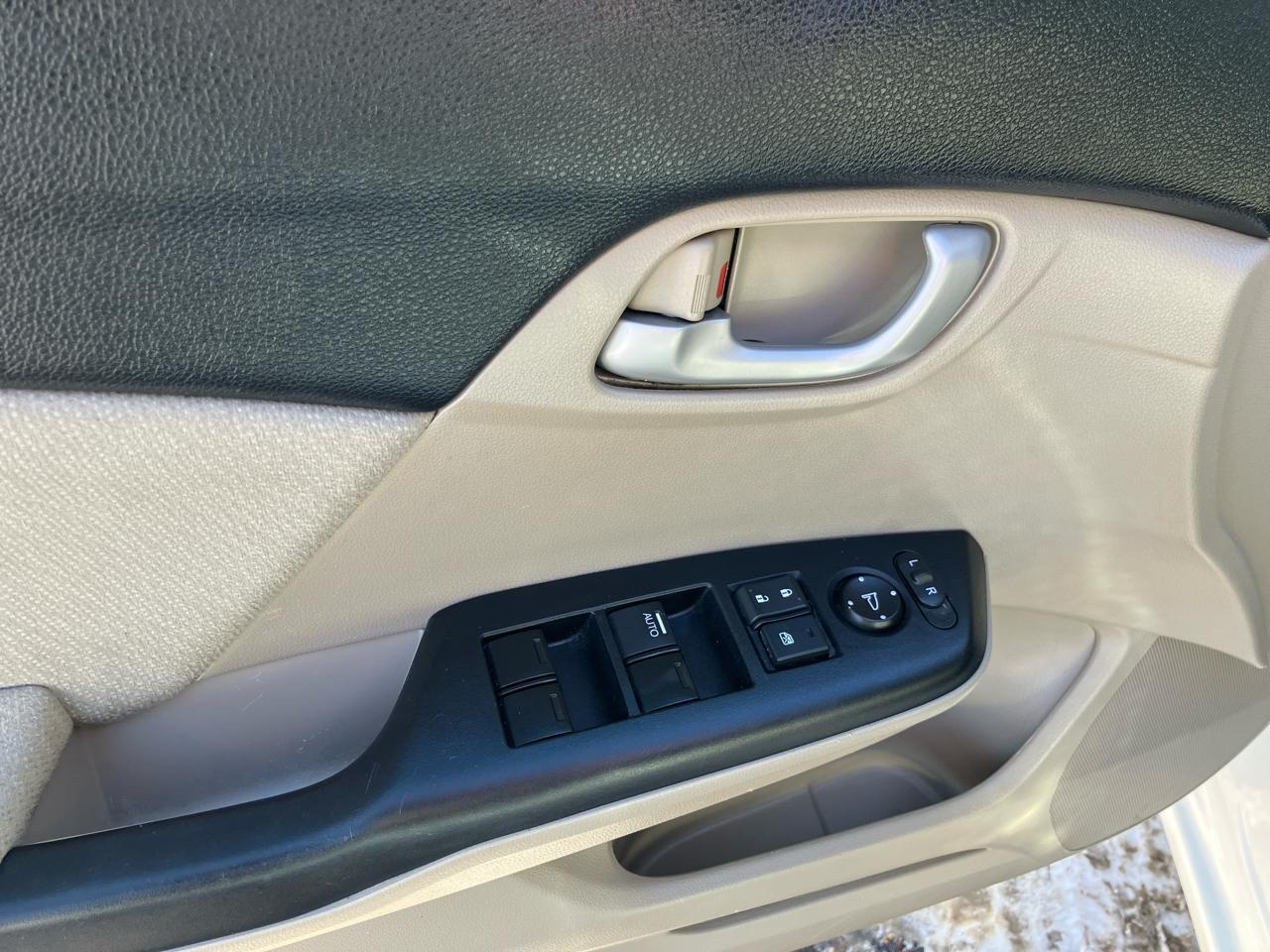 Honda Civic LX 4D Sedan 2013