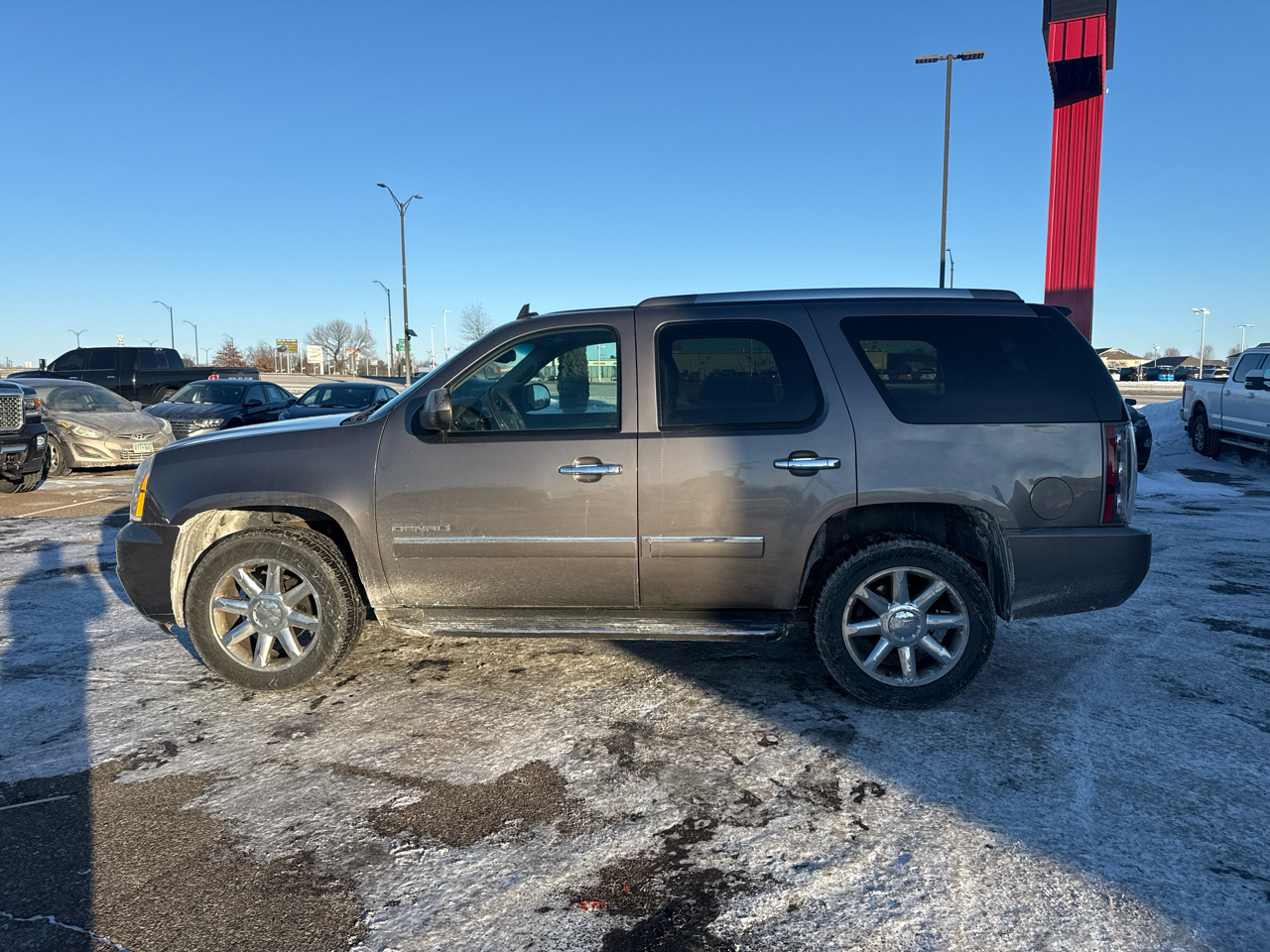 GMC Yukon Denali 4WD 2012