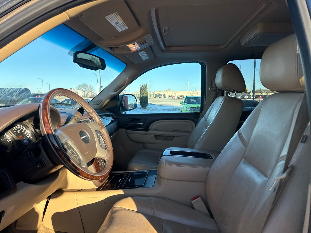 GMC Yukon Denali 4WD 2012