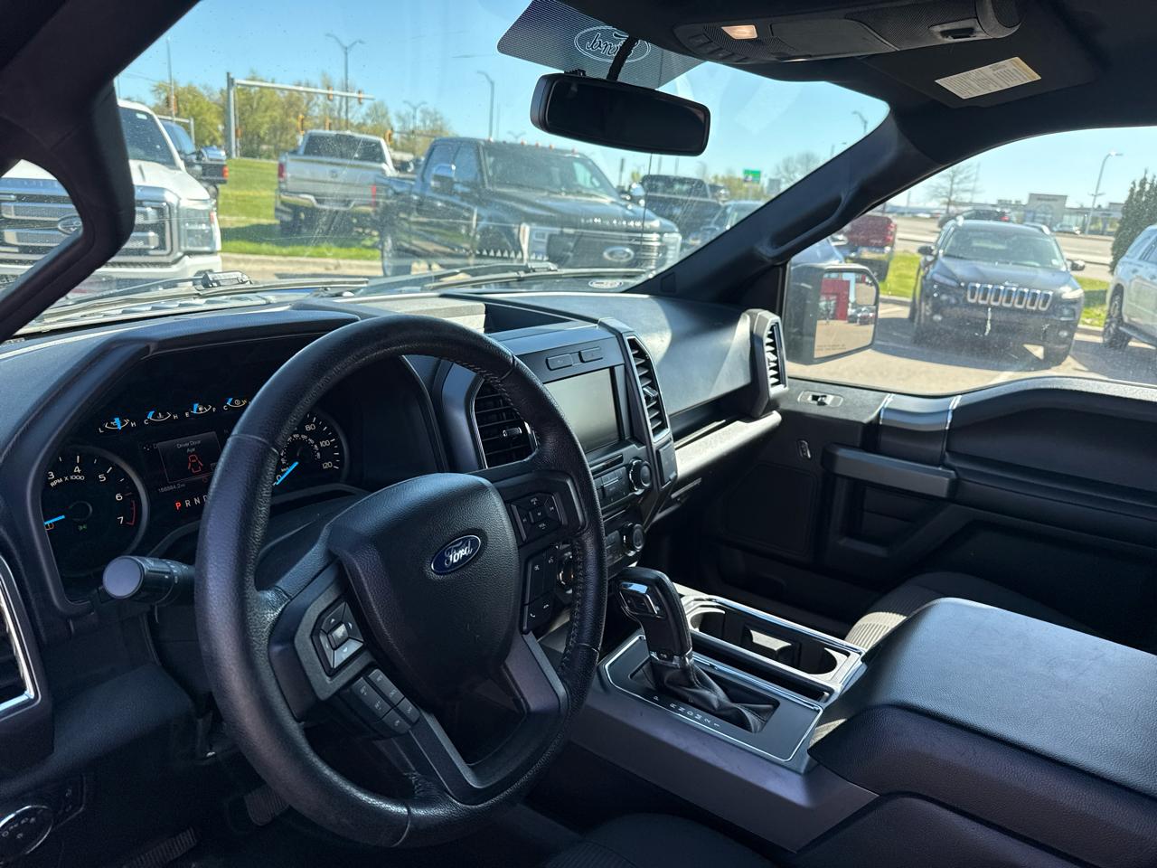 Ford F-150 XLT SuperCrew 5.5-ft. Bed 4WD 2015