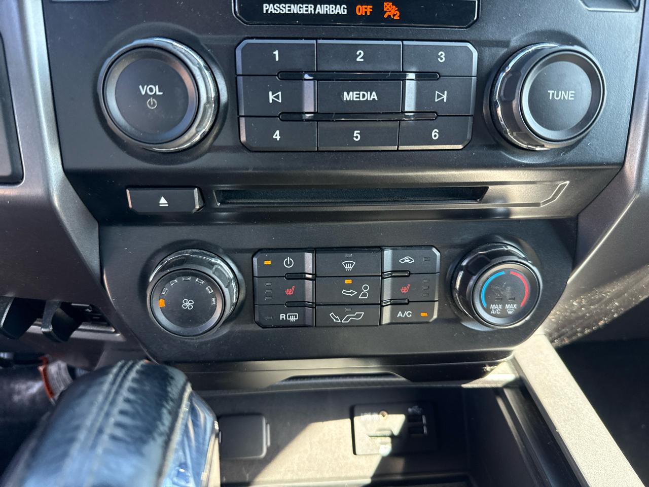 Ford F-150 XLT SuperCrew 5.5-ft. Bed 4WD 2015