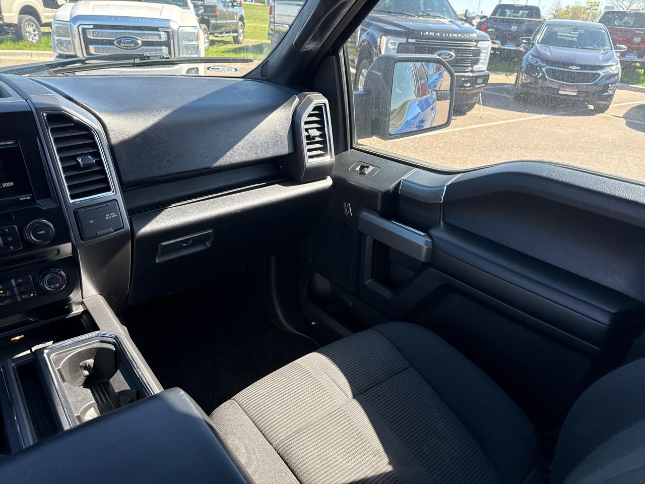 Ford F-150 XLT SuperCrew 5.5-ft. Bed 4WD 2015