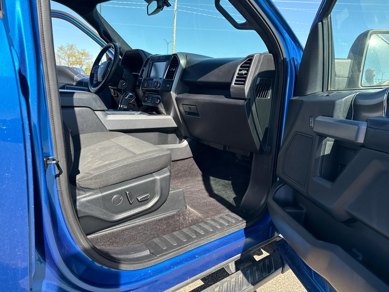Ford F-150 XLT SuperCrew 5.5-ft. Bed 4WD 2015