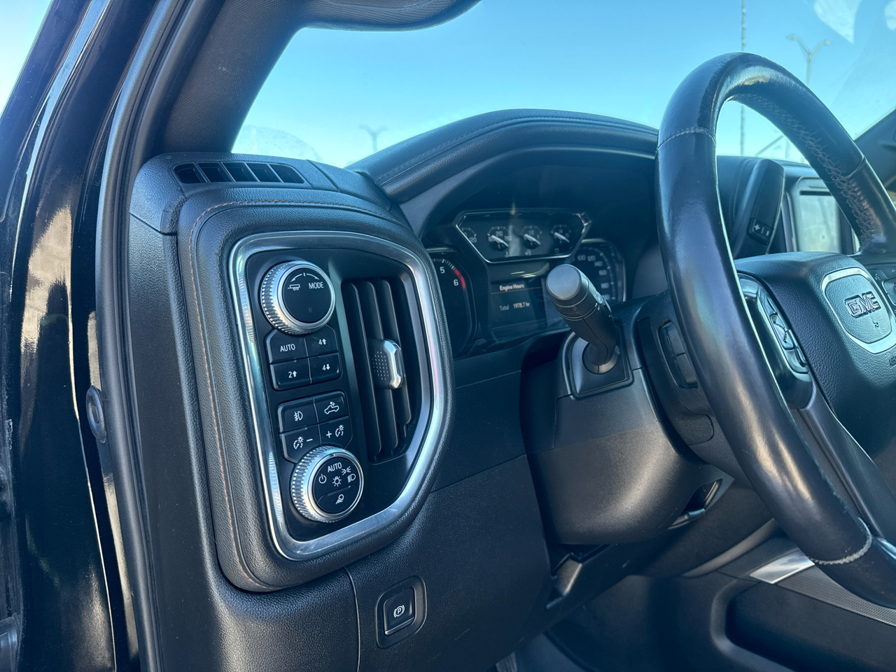 GMC Sierra 2500HD AT4 Crew Cab 4WD 2022
