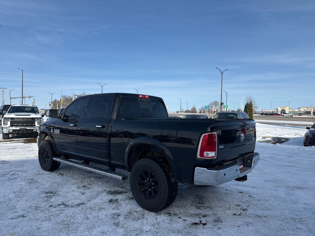 RAM 3500 Laramie Crew Cab SWB 4WD 2015