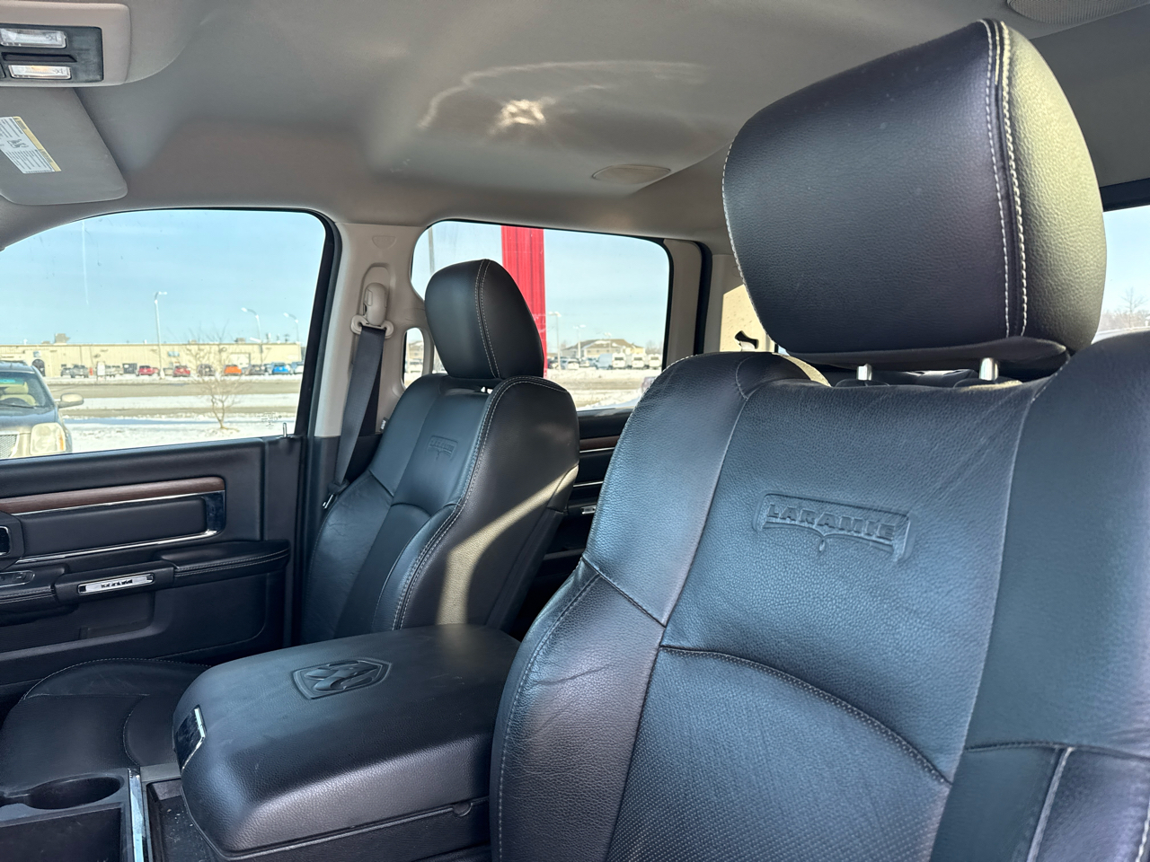 RAM 3500 Laramie Crew Cab SWB 4WD 2015