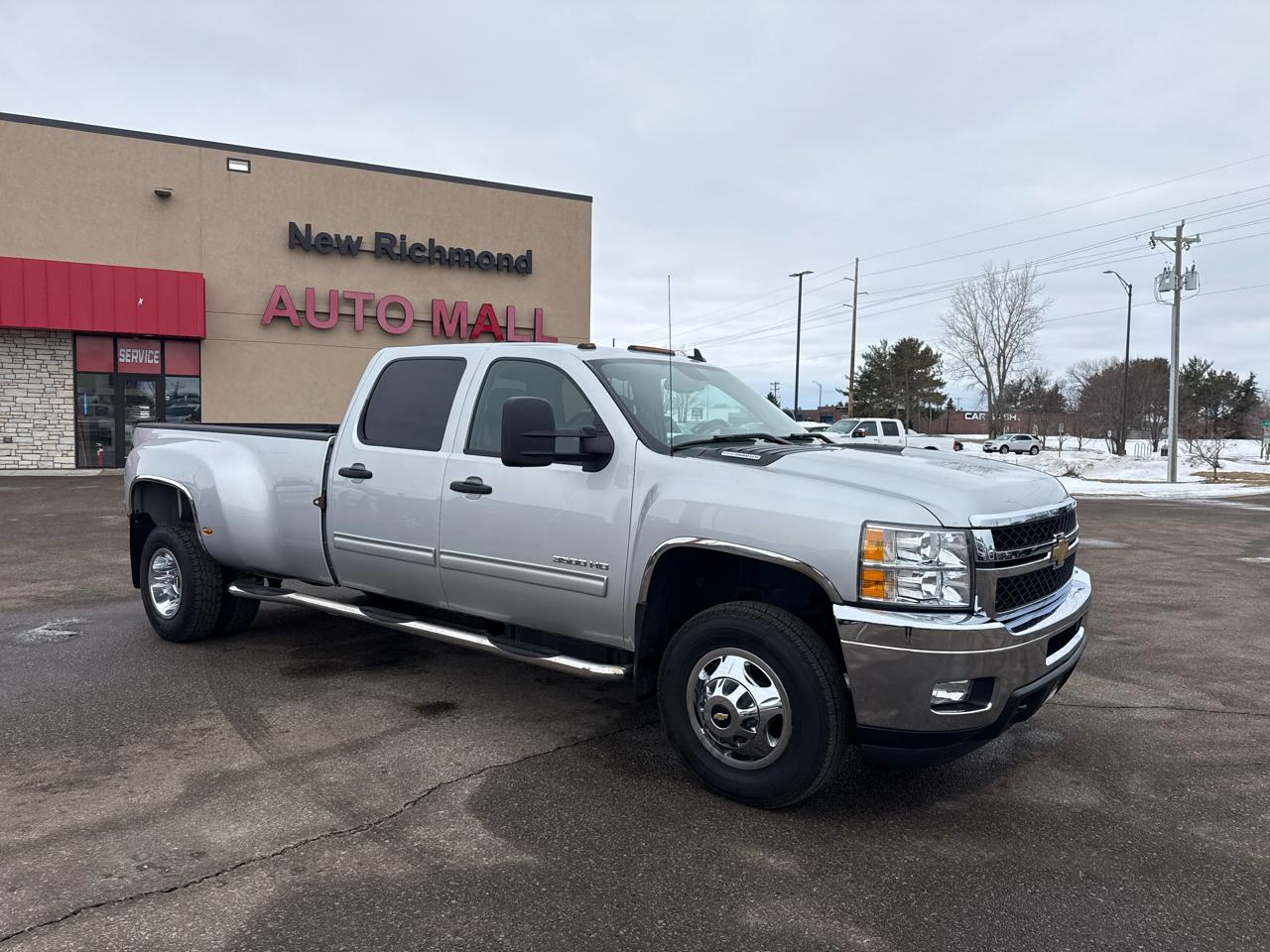 Chevrolet Silverado 3500HD LT Crew Cab 4WD 2011
