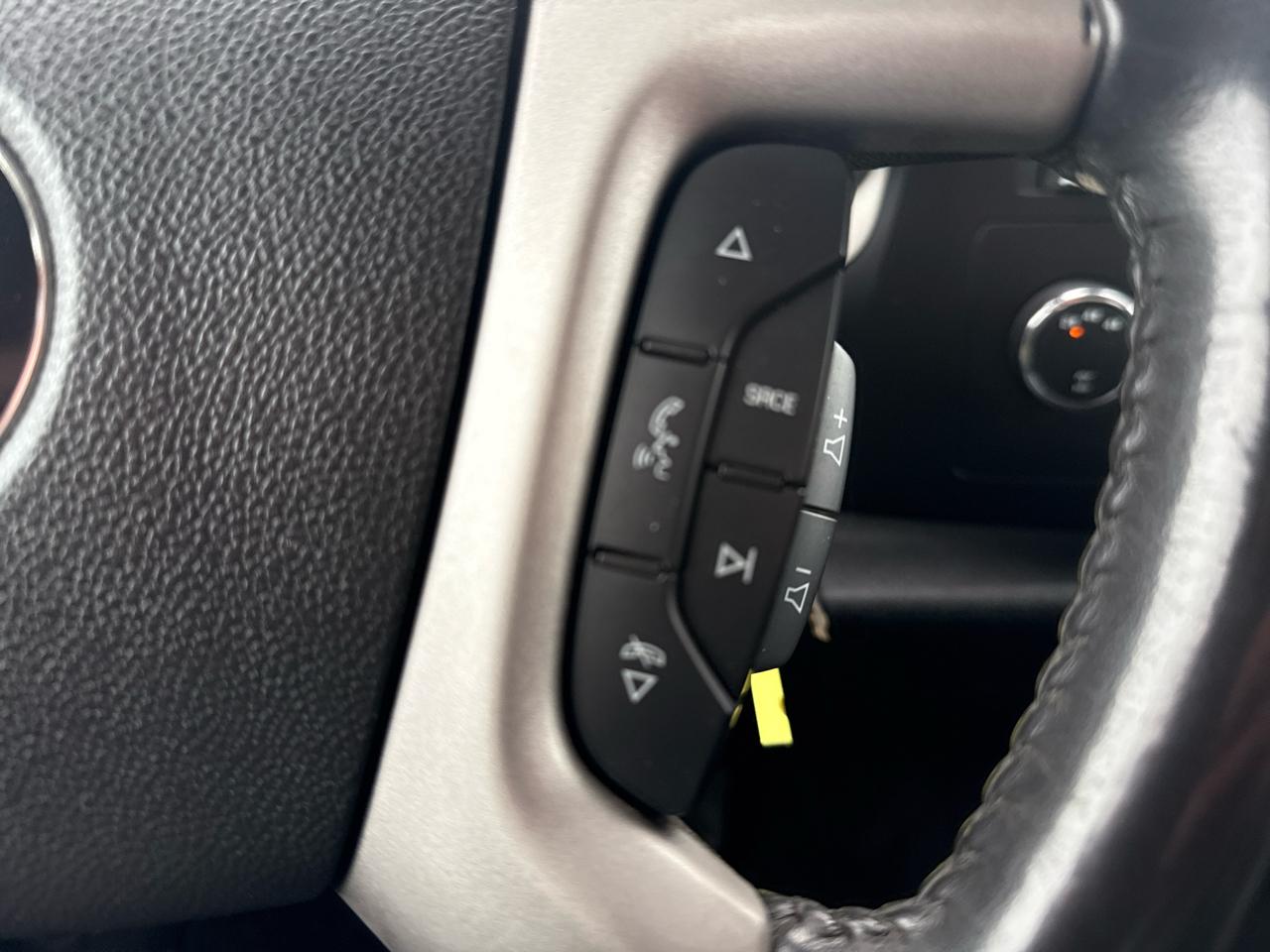 Chevrolet Silverado 3500HD LT Crew Cab 4WD 2011