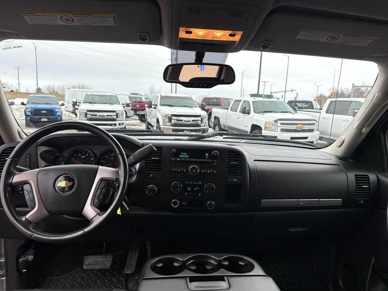 Chevrolet Silverado 3500HD LT Crew Cab 4WD 2011