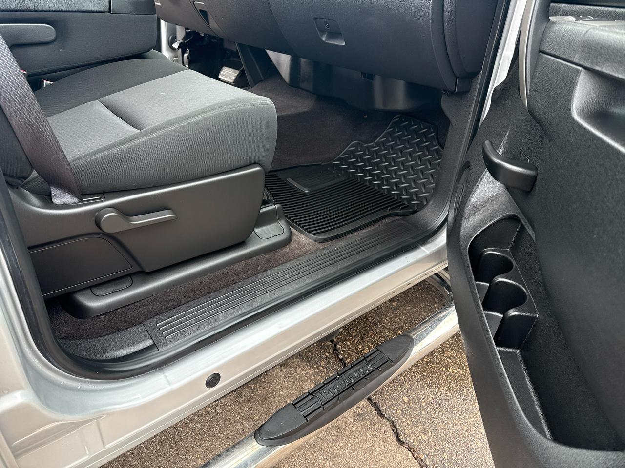 Chevrolet Silverado 3500HD LT Crew Cab 4WD 2011