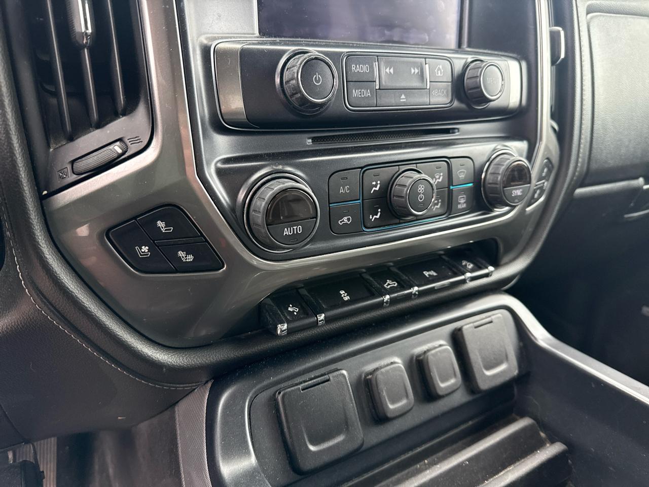 Chevrolet Silverado 1500 LTZ Crew Cab 4WD 2018