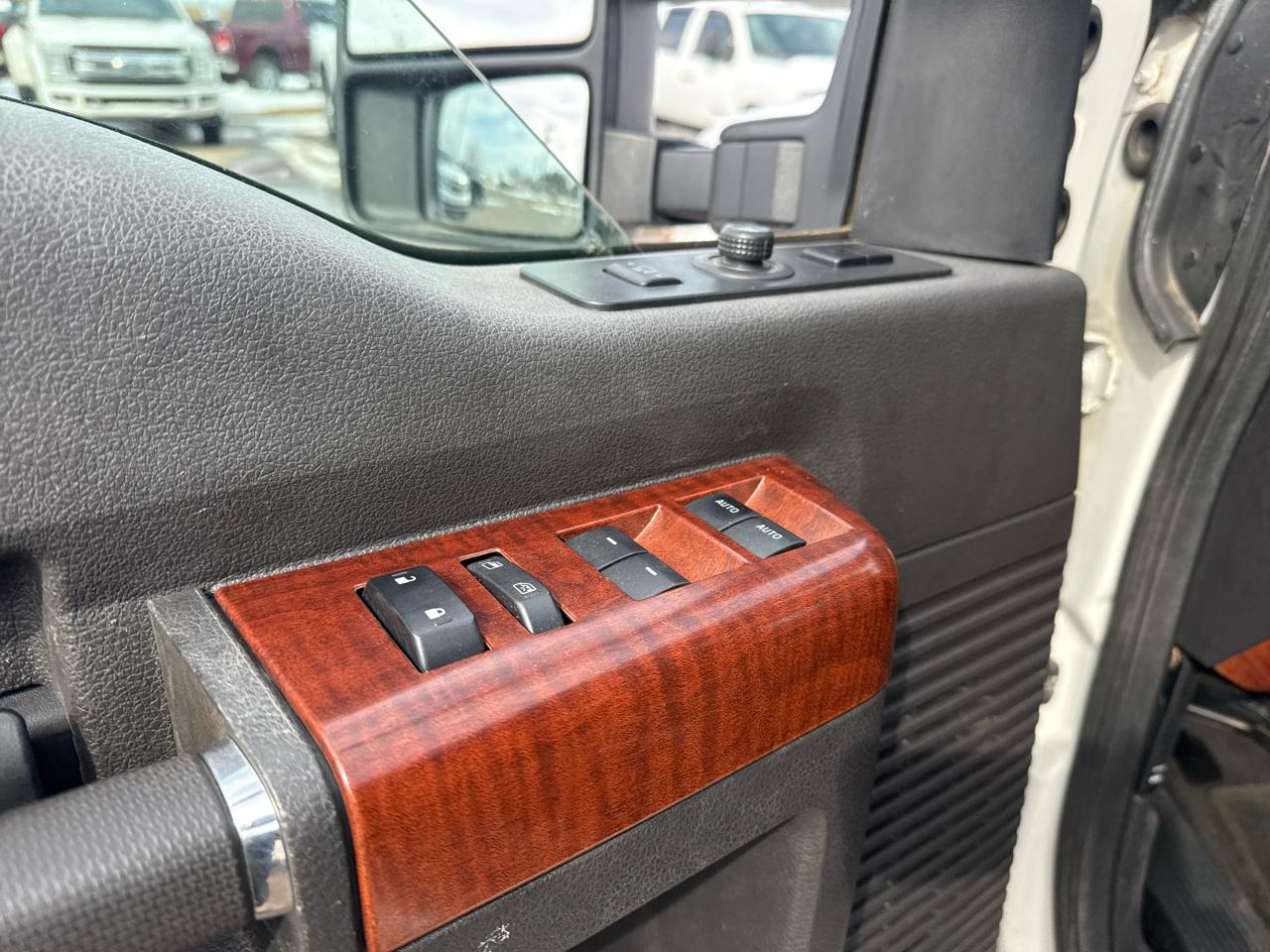 Ford F-350 SD King Ranch Crew Cab 4WD 2014