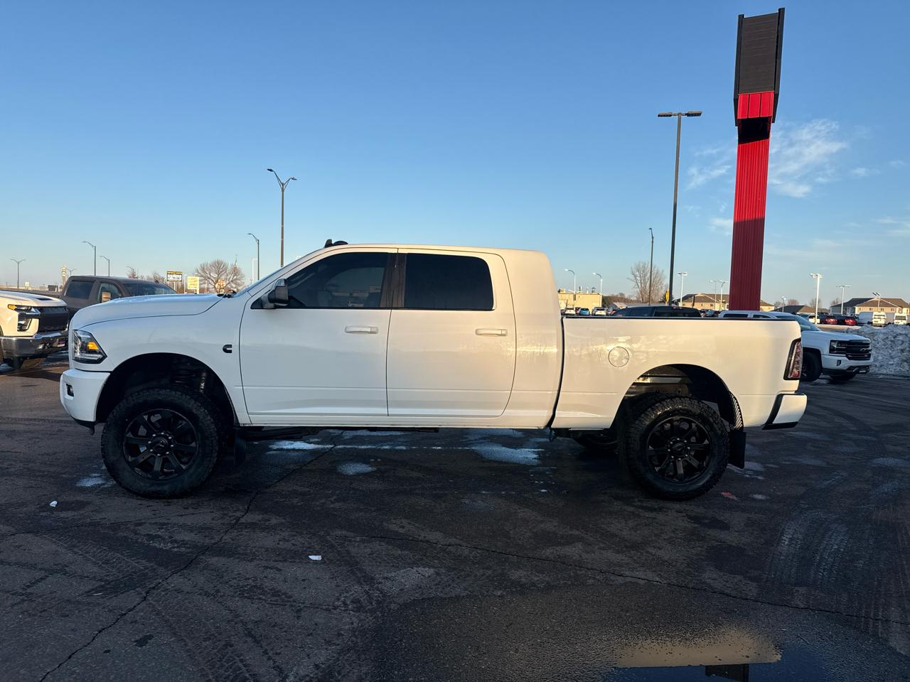 RAM 2500 SLT Mega Cab 4WD 2015