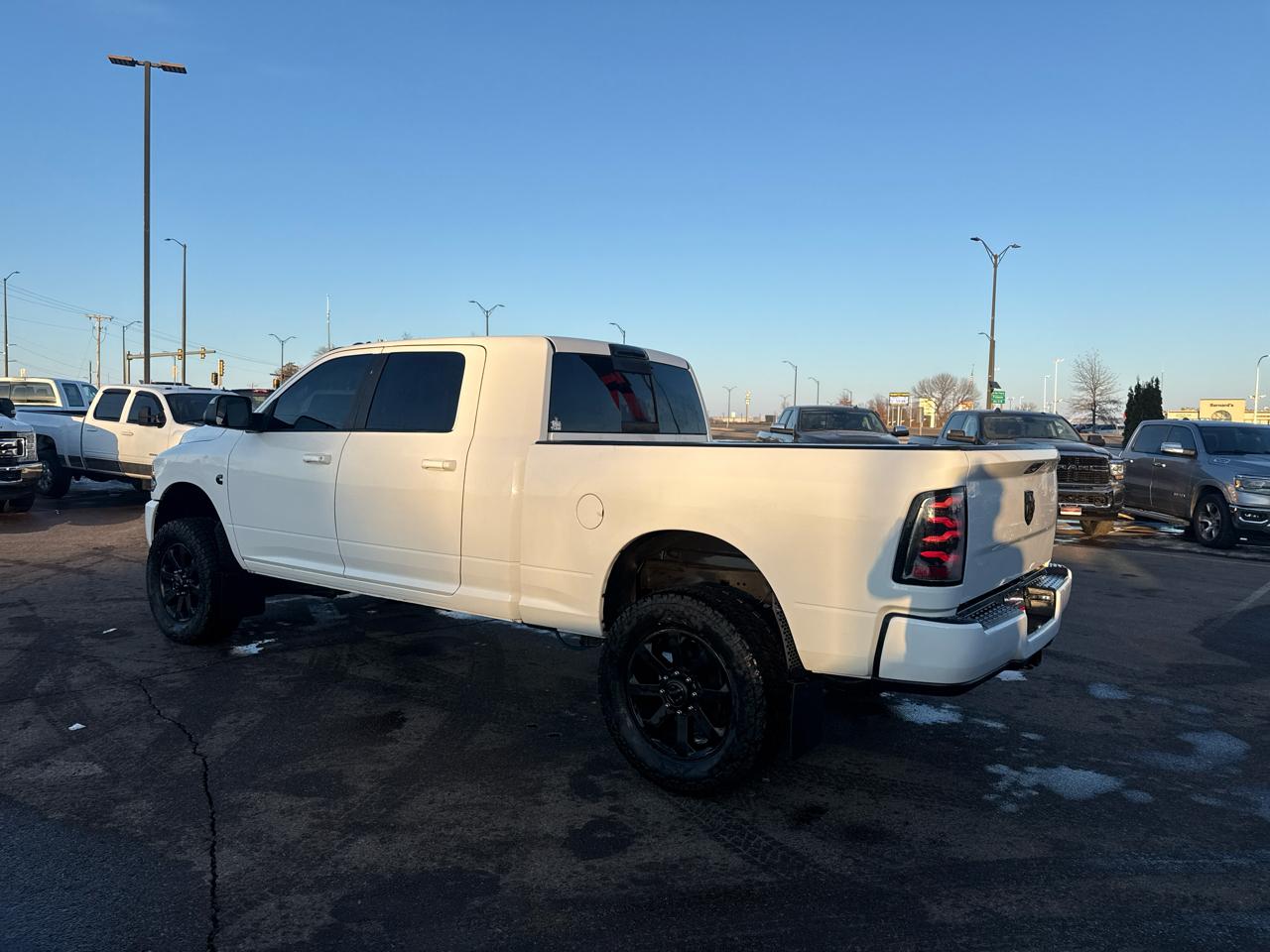 RAM 2500 SLT Mega Cab 4WD 2015