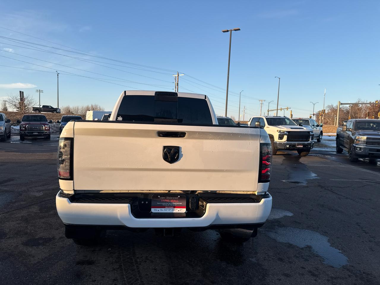 RAM 2500 SLT Mega Cab 4WD 2015