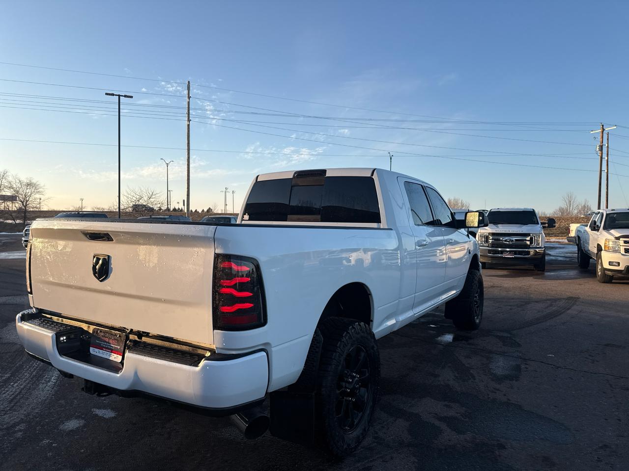 RAM 2500 SLT Mega Cab 4WD 2015