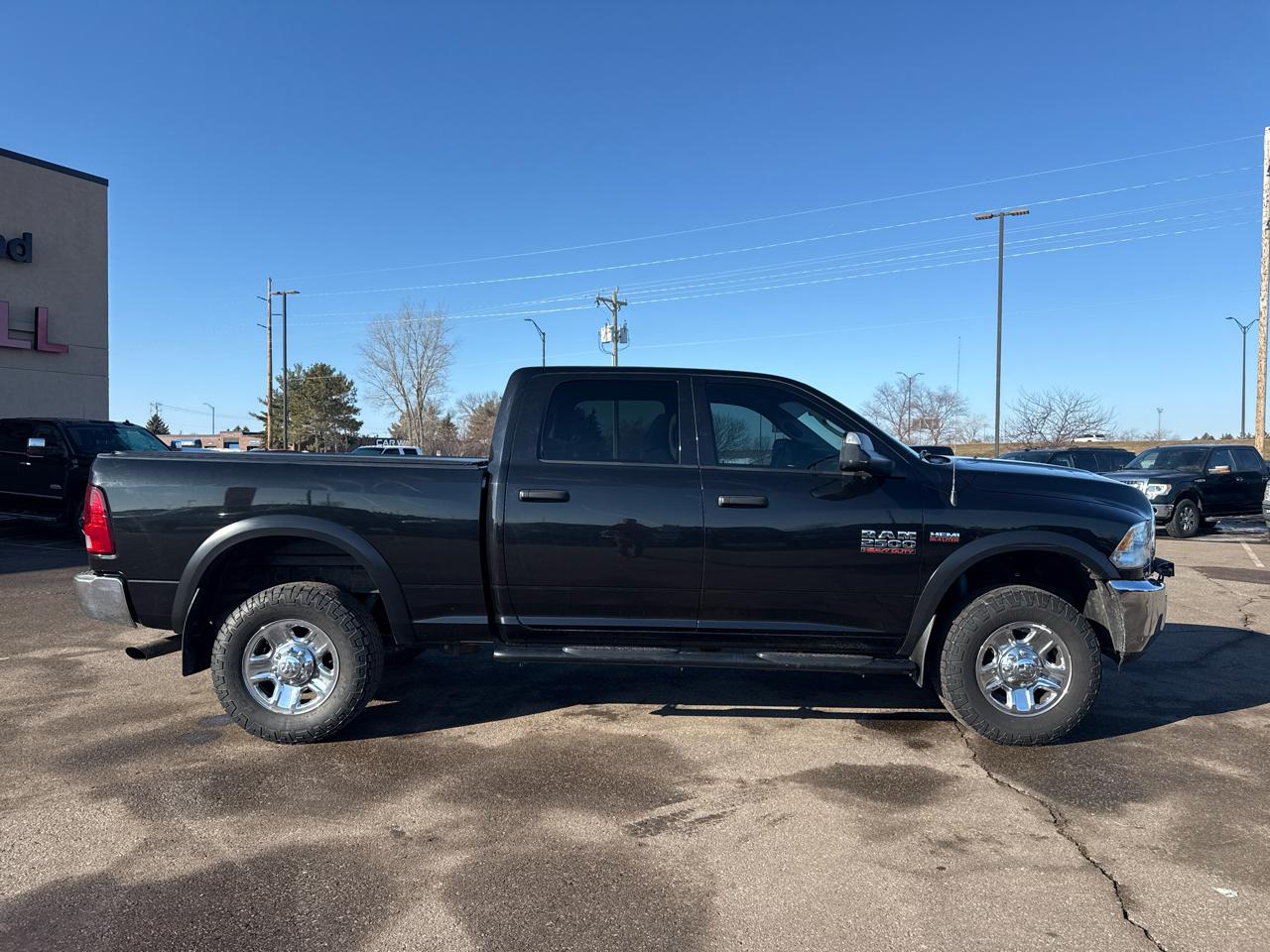 RAM 2500 Tradesman Crew Cab SWB 4WD 2017