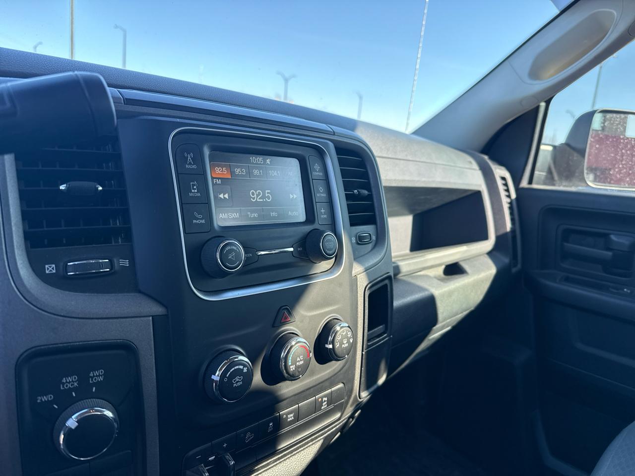 RAM 2500 Tradesman Crew Cab SWB 4WD 2017