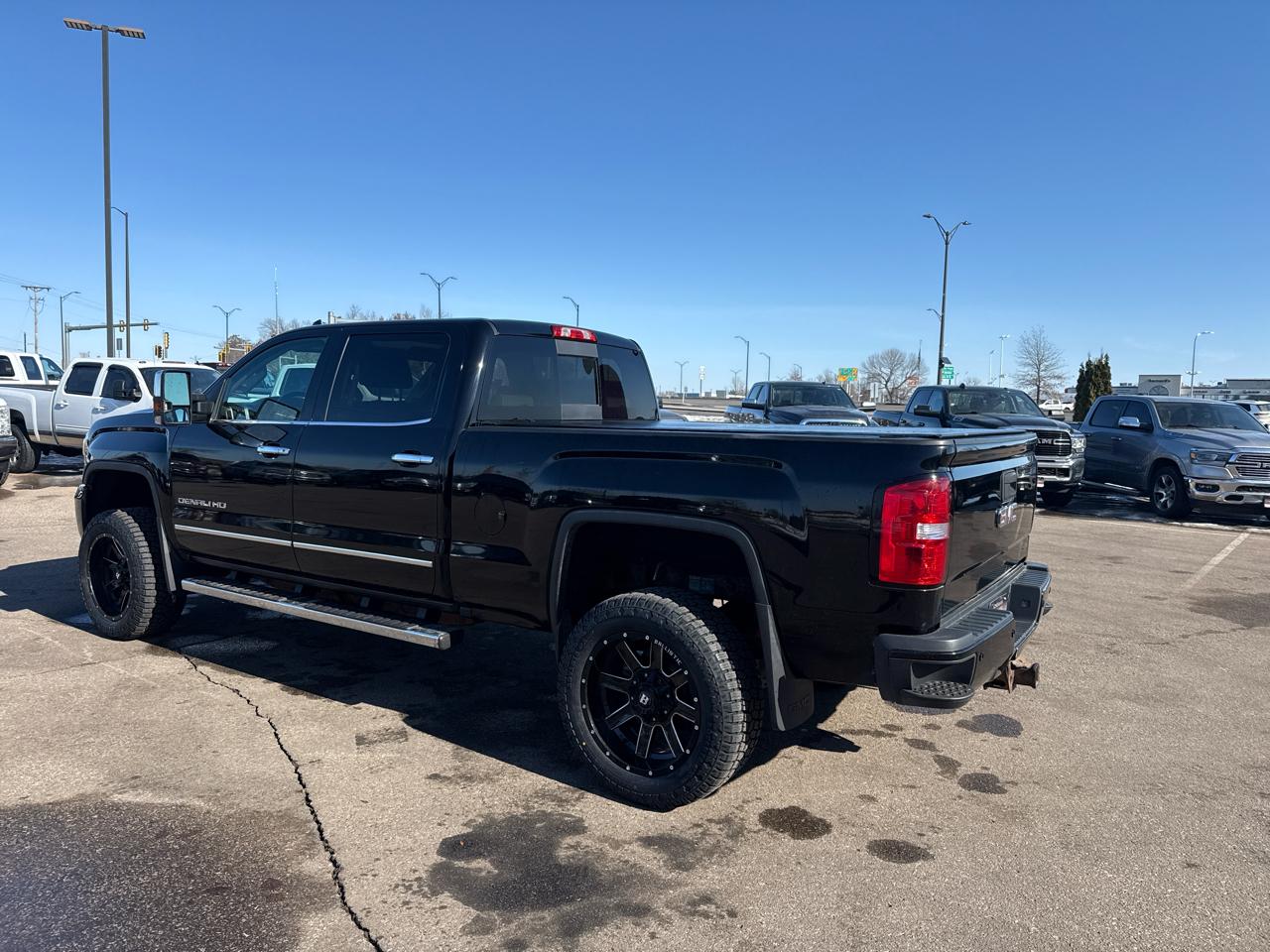 GMC Sierra 2500HD Denali Crew Cab 4WD 2016
