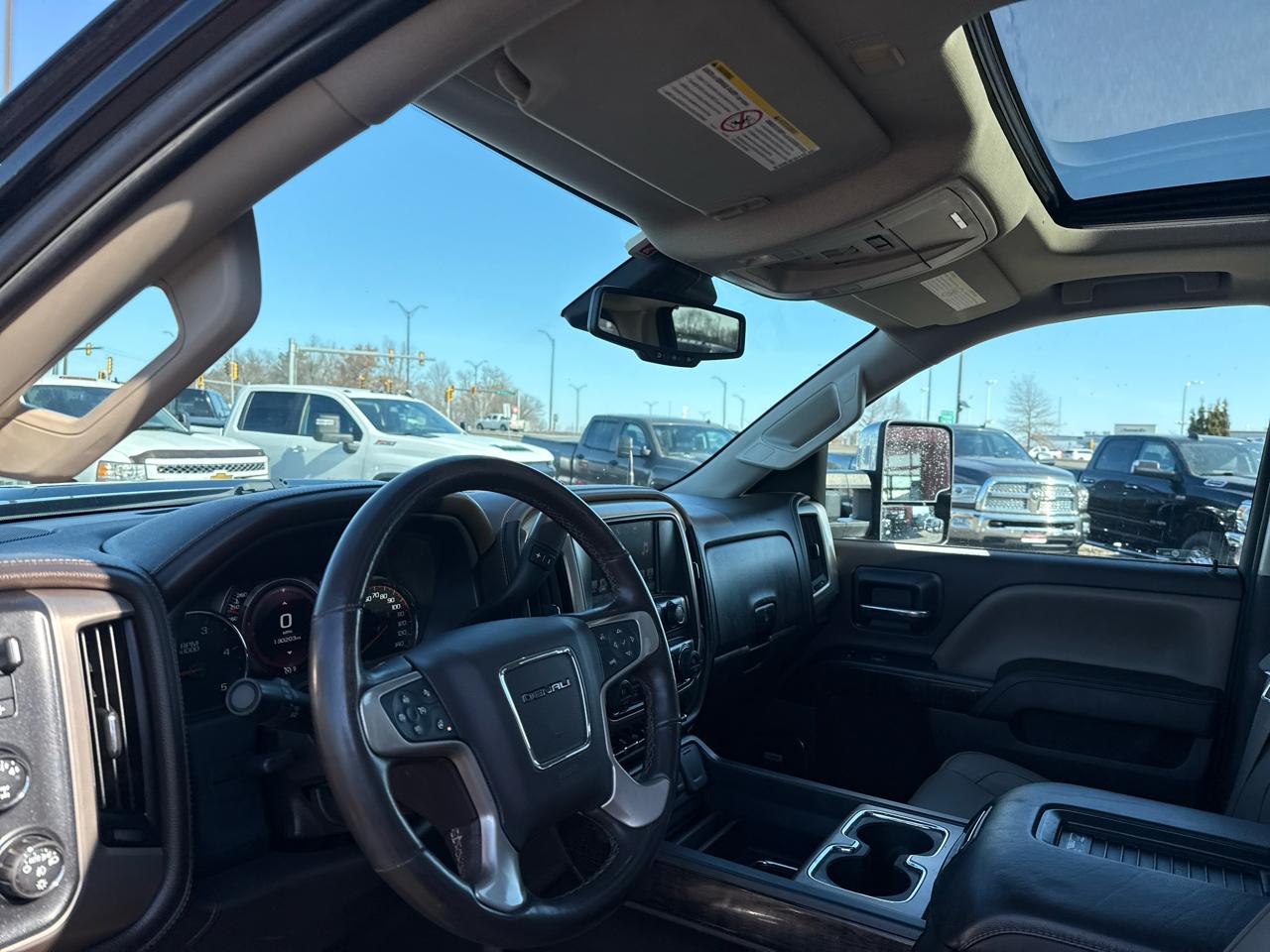 GMC Sierra 2500HD Denali Crew Cab 4WD 2016