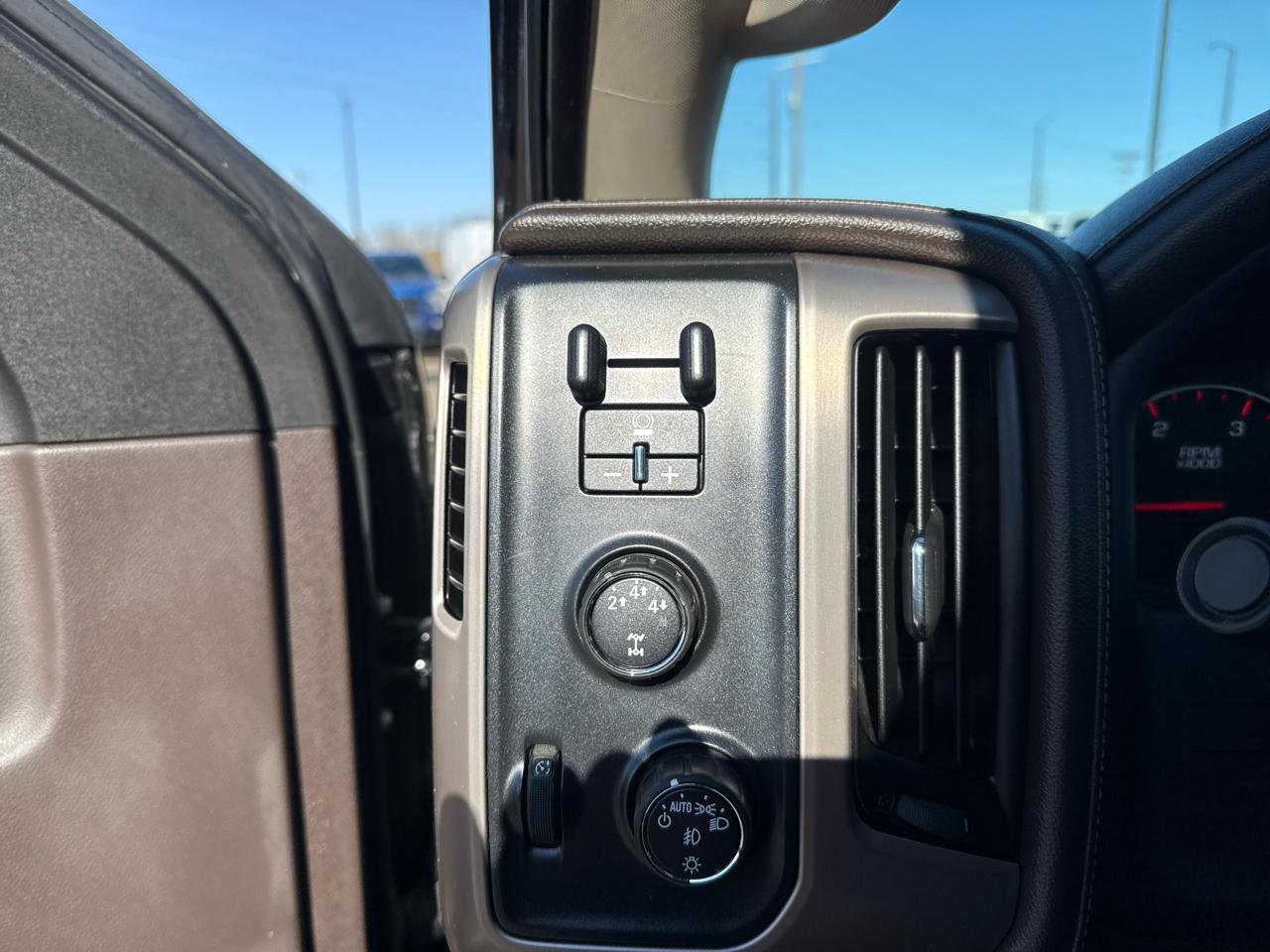 GMC Sierra 2500HD Denali Crew Cab 4WD 2016