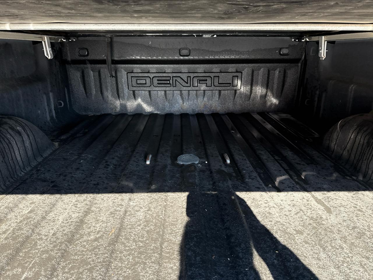 GMC Sierra 2500HD Denali Crew Cab 4WD 2016