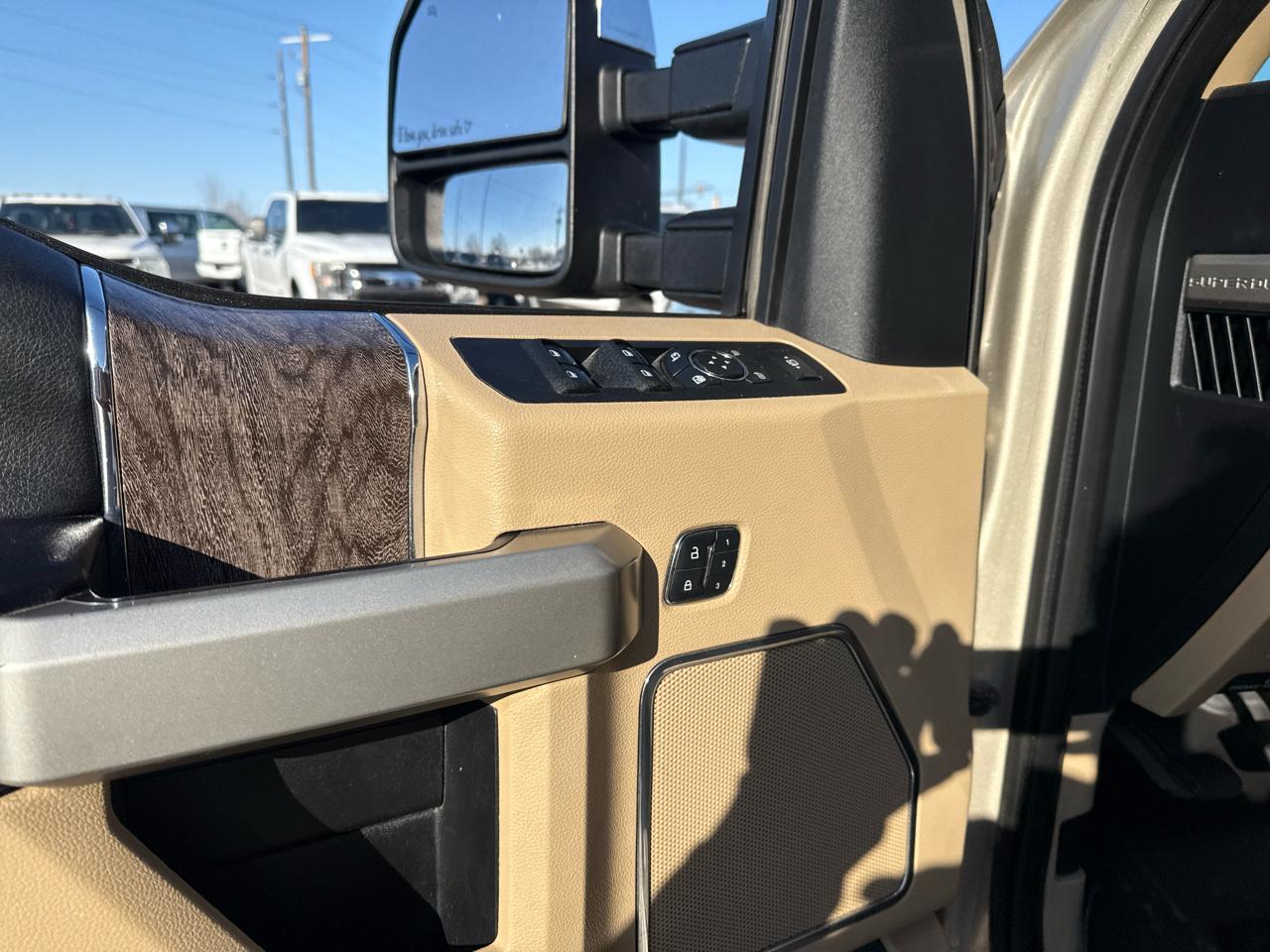 Ford F-250 SD Lariat Crew Cab SWB 4WD 2017