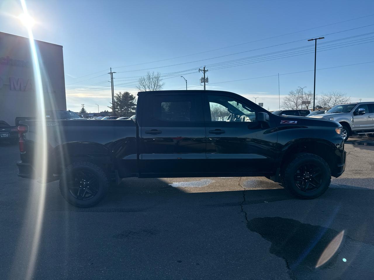 Chevrolet Silverado 1500 Limited Custom Trail Boss Crew Cab Short Box 4WD 2022