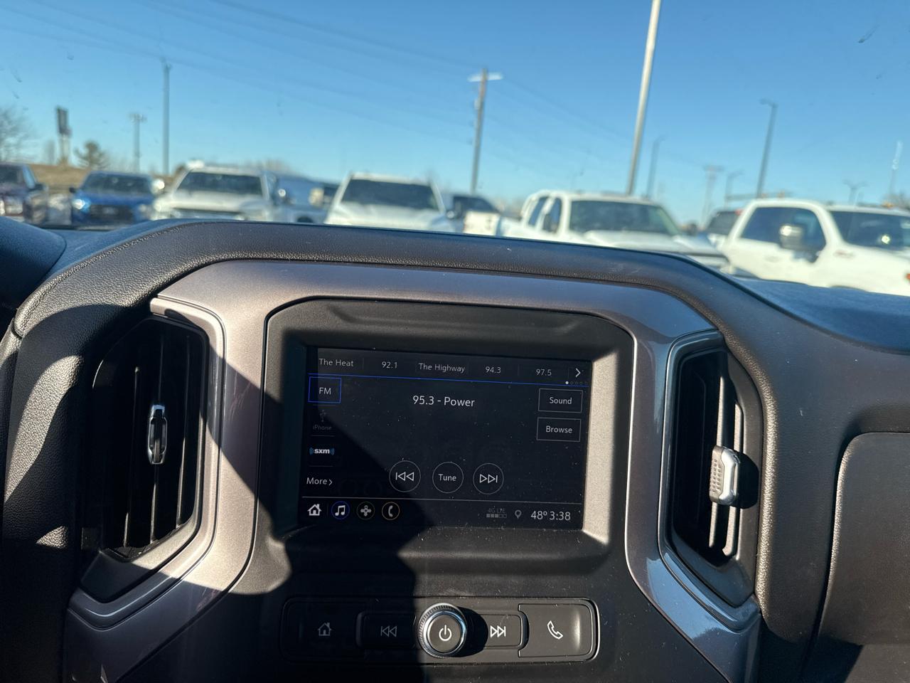 Chevrolet Silverado 1500 Limited Custom Trail Boss Crew Cab Short Box 4WD 2022