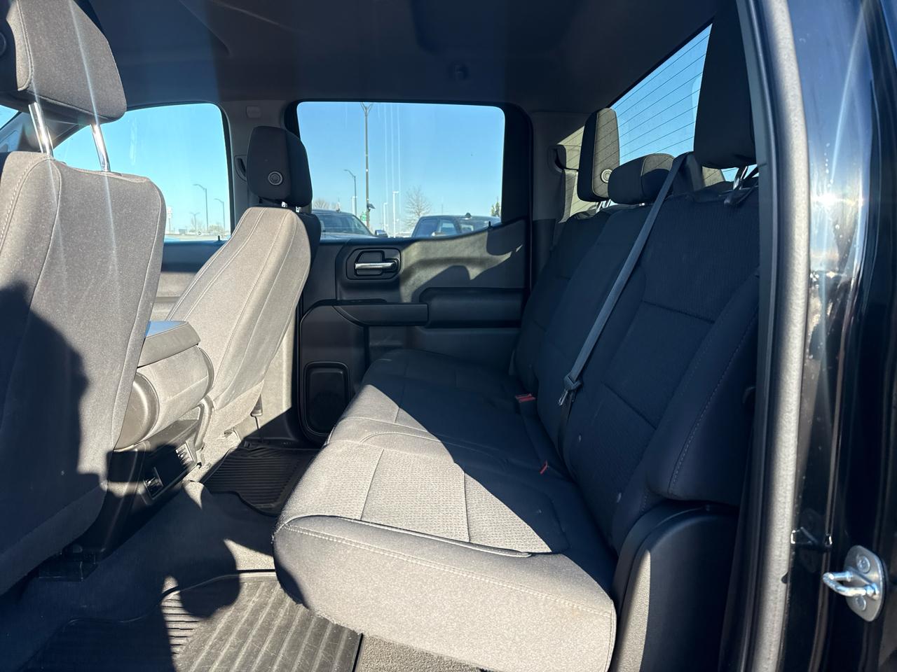 Chevrolet Silverado 1500 Limited Custom Trail Boss Crew Cab Short Box 4WD 2022