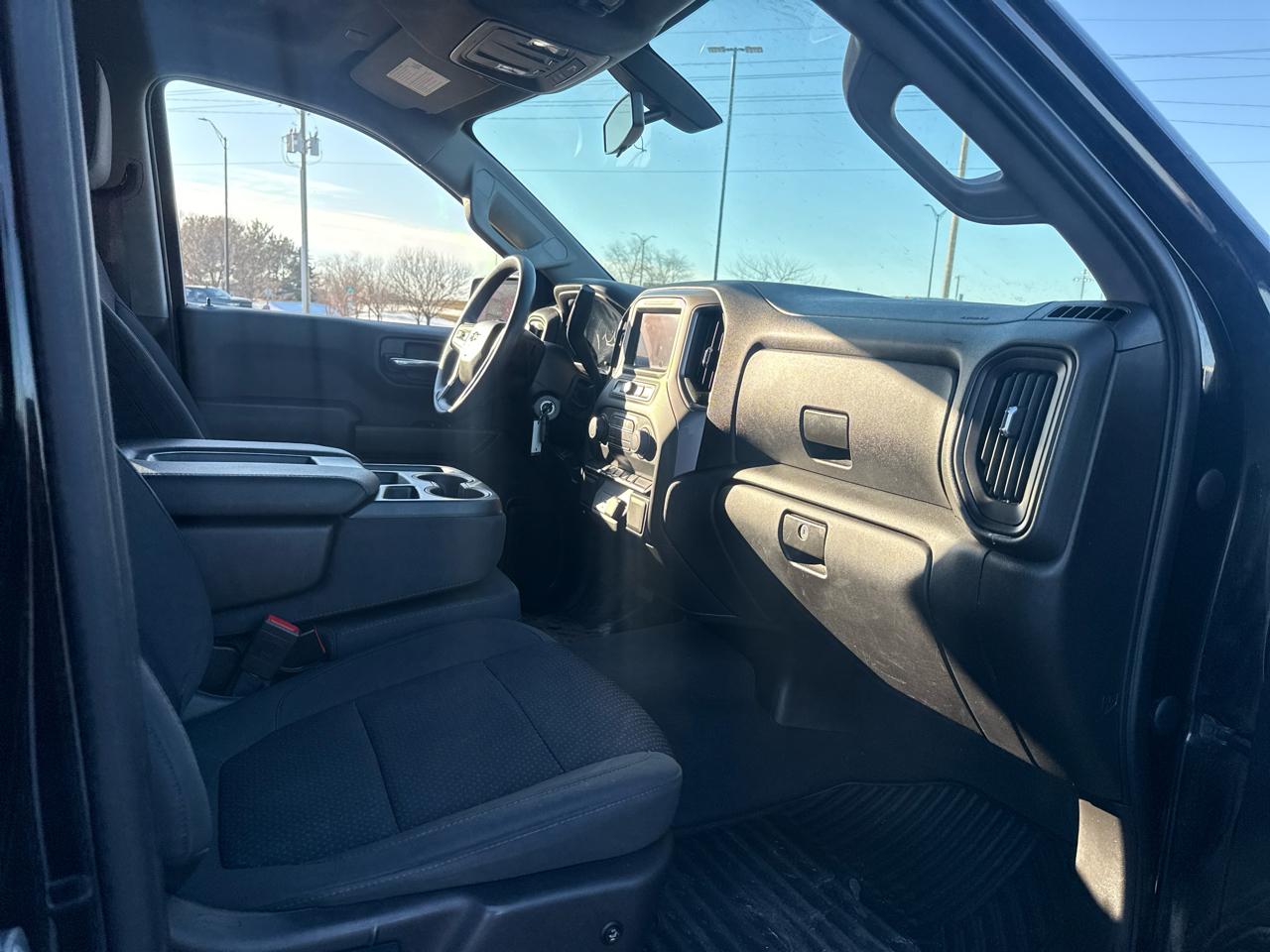 Chevrolet Silverado 1500 Limited Custom Trail Boss Crew Cab Short Box 4WD 2022