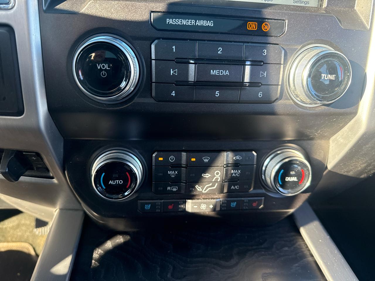 Ford F-350 SD Platinum Crew Cab 4WD 2019